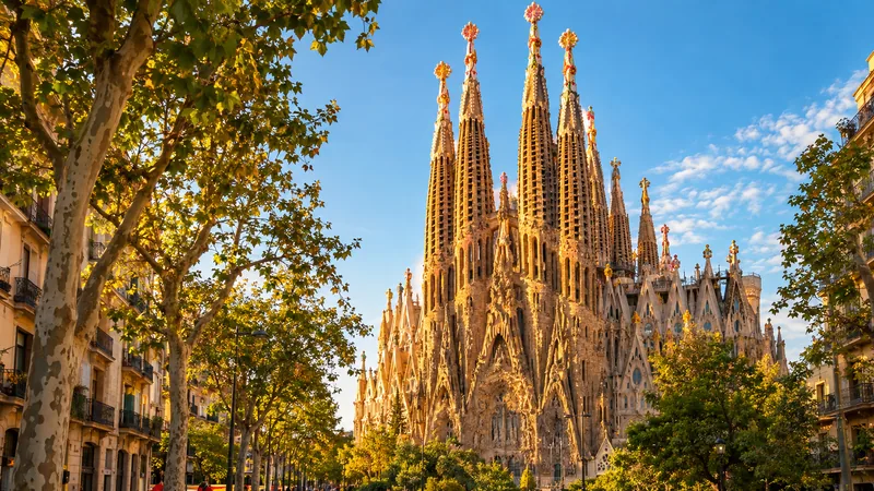 Sagrada Família Golden Hour and La Pedrera Tour