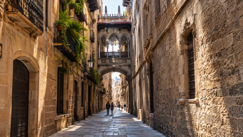 Old Town, Ramblas and Gaudí Houses Walk