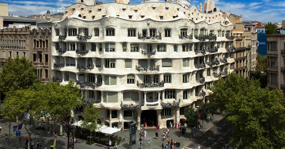 La Pedrera's facade and corner seen from above